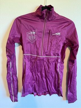 Altra Women's Magenta Quarter-Zip Jacket